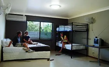 Cairns Work And Play Backpackers Hotel 2*,  Australia